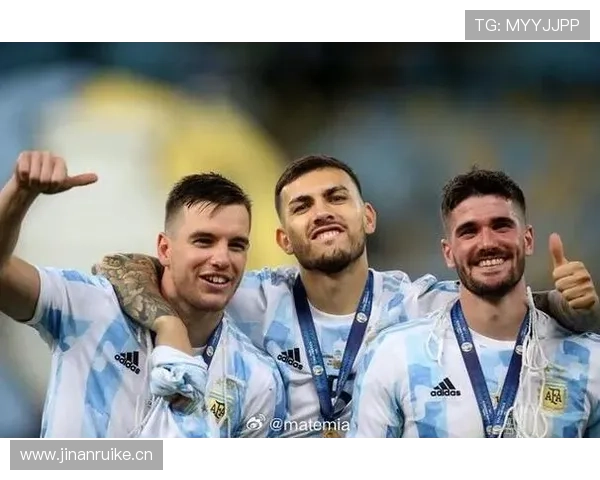 恩佐 vs 克罗斯：出球能力与中场组织结构差异