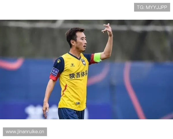 杨昊训练完直接去奢侈品店刷卡，这自律和消费反差谁懂