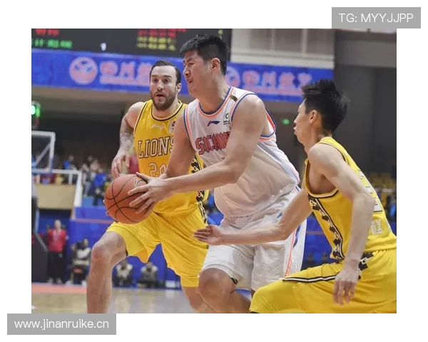 《篮球回场规则详解》：CBA与NBA规则差异对比，哪种判罚更公平？